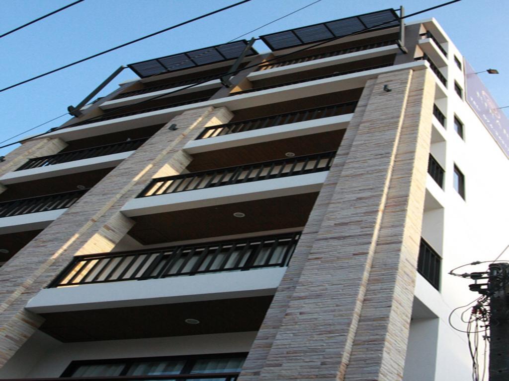 Hiran Residence Patong Екстериор снимка