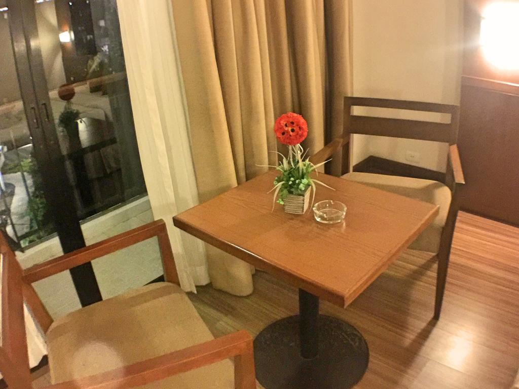 Hiran Residence Patong Екстериор снимка