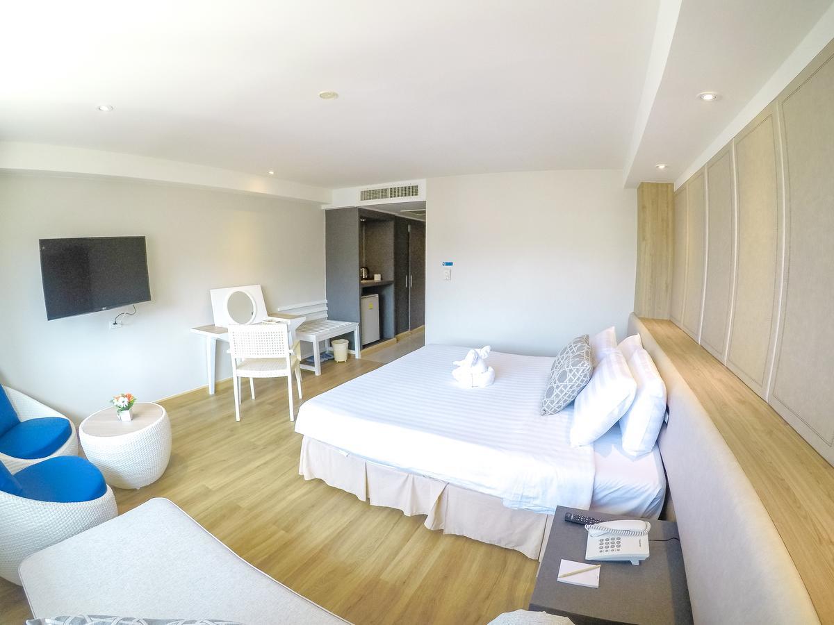 Hiran Residence Patong Екстериор снимка