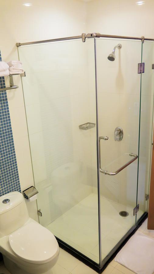 Hiran Residence Patong Екстериор снимка