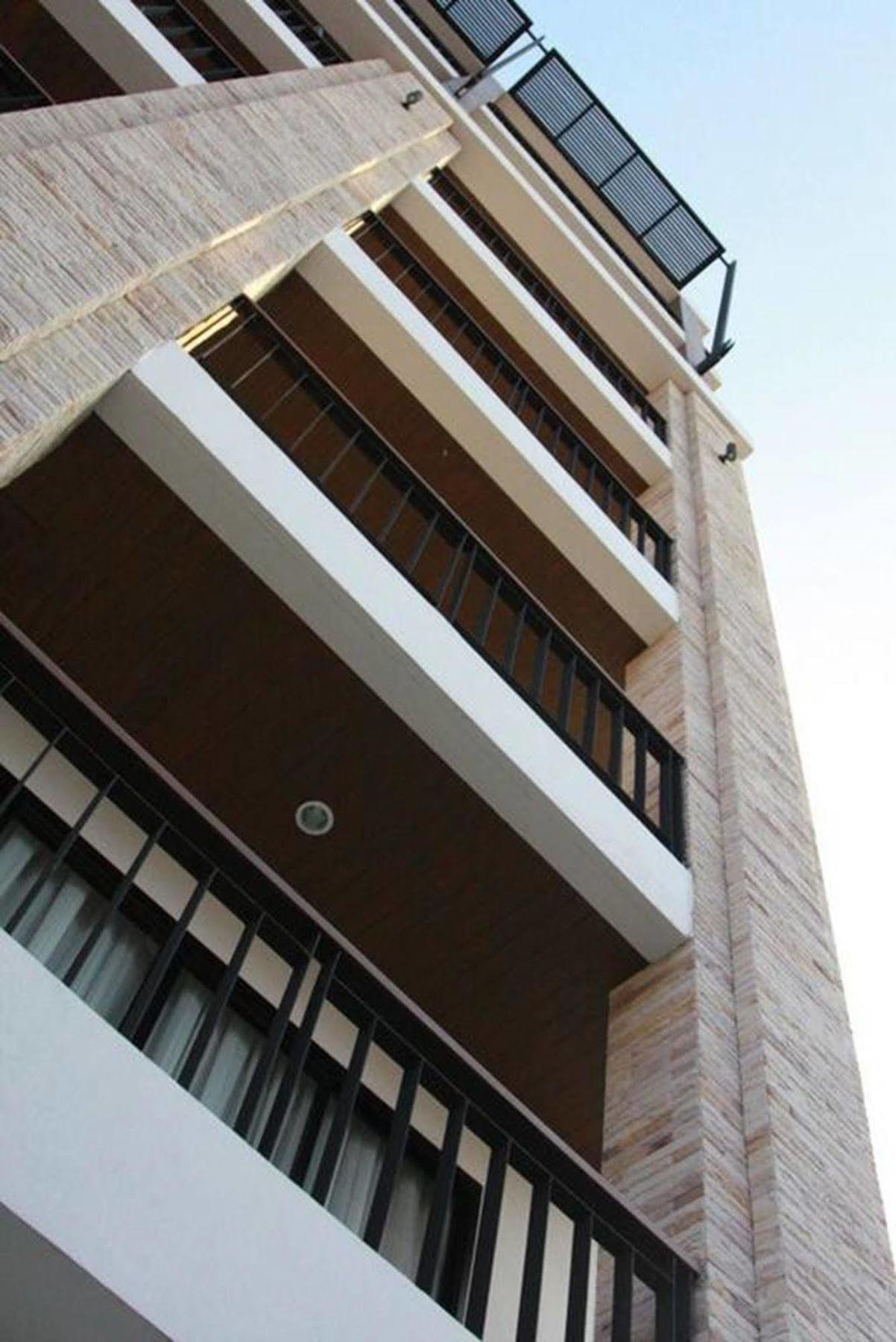 Hiran Residence Patong Екстериор снимка