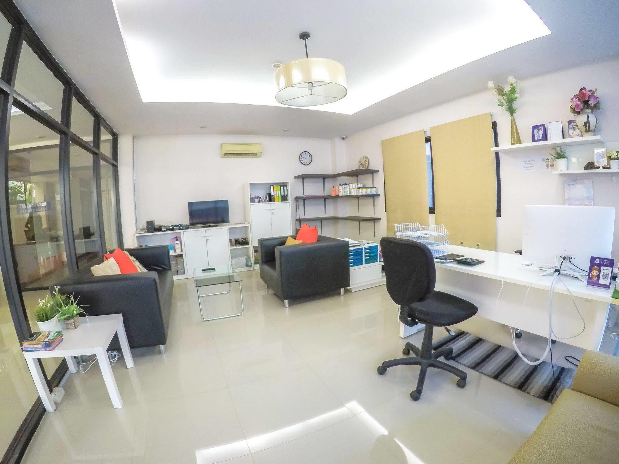 Hiran Residence Patong Екстериор снимка