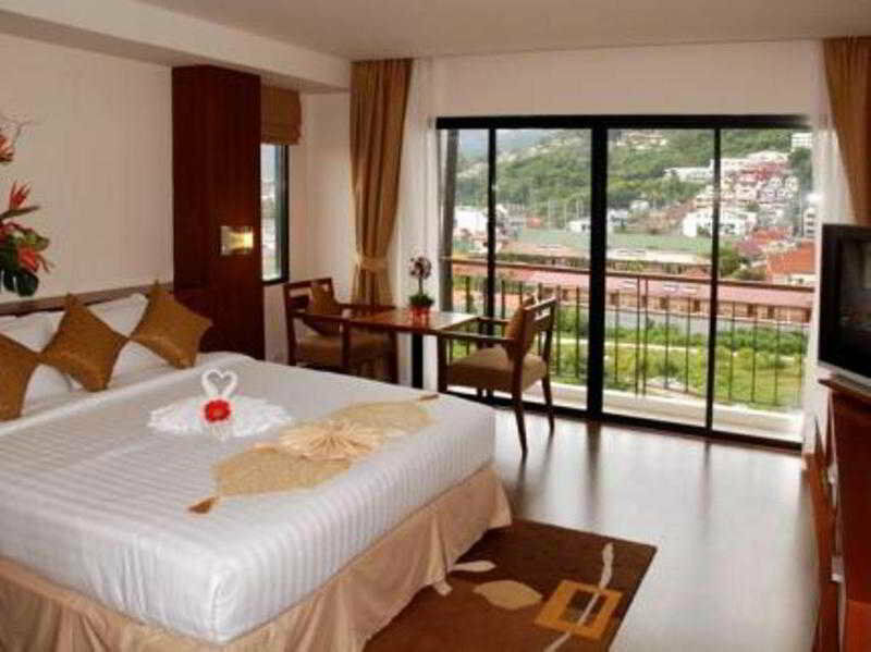 Hiran Residence Patong Екстериор снимка
